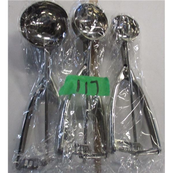 SHELF PULLS (AS IS):  BOX C/W 3 SIZES OF ICE CREAM SCOOPS