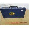 Image 5 : Royal Langnickel Artist Painting Set with Wooden Box