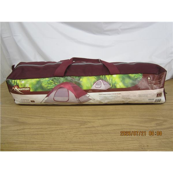 Mountain Trails 3 Person Tent in Good Condition