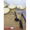 Image 4 : Lot of Camping Dishes