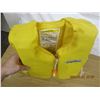 Image 7 : Life Jack Extra Small Good Condition