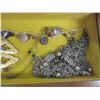 Image 5 : Estate Jewelry Box Full of Vintage Jewelry