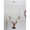 Image 2 : Lot of 3 Vintage Necklaces