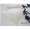 Image 3 : Lot of Vintage Hockey Players and Nets for Tabletop Hockey Game