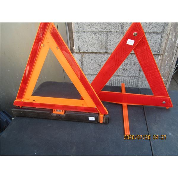 2 Folding Hazard Emergency Road Signs