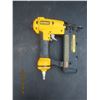 Image 4 : Dewalt 2 Inch Brad Nailer