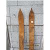 Image 2 : Pair of Antique Wooden Skis 5 Feet