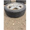 Image 2 : 1 tire on rim, 5 bolt Pontiac, 205/55R16