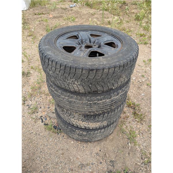 4 tires on steel rims, 225/65R18