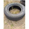 Image 2 : 1 tire, no rim, Goodyear Wrangler, 275/65R18