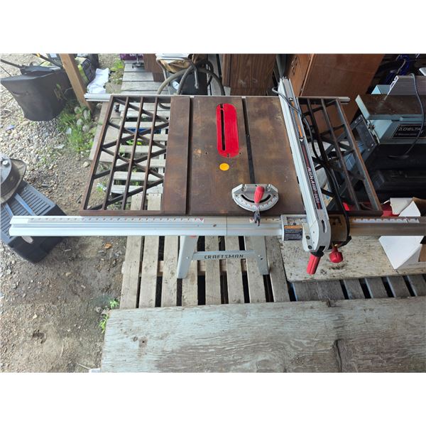Craftsman table saw with accessories- works