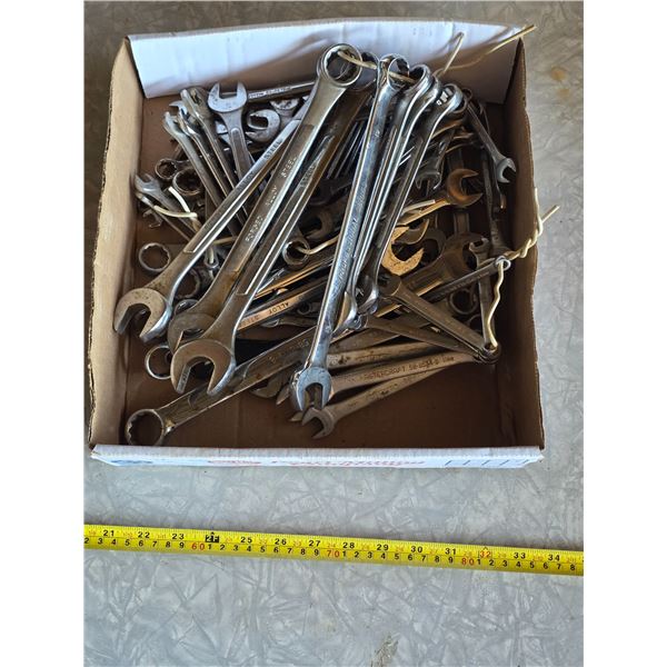 Lot of various wrenches