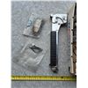 Image 2 : Roofing stapler and hardware