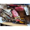 Image 5 : Lot of tools, plyers, splash guards, panel remover