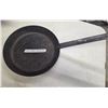 Image 1 : Cast iron frying pan