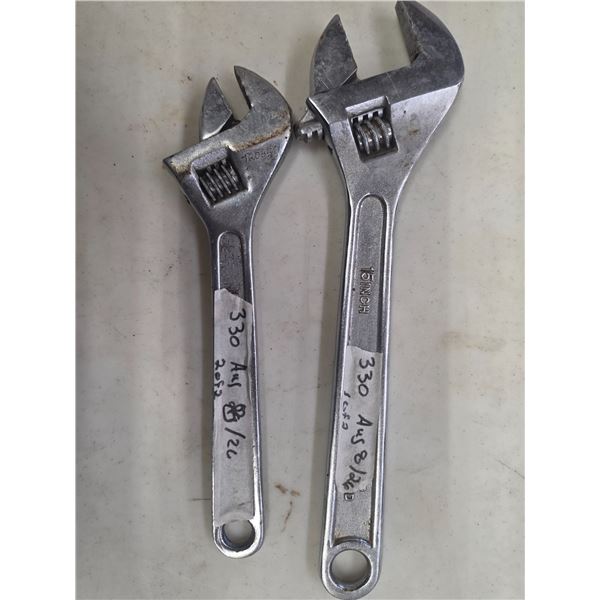2 adjustable wrenches