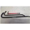Image 2 : 2 crowbars and nail puller