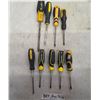 Image 1 : 8 various screw drivers