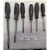 Image 1 : various screw drivers