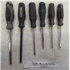Image 1 : various screw drivers