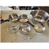 Image 1 : Lot of pots and lids