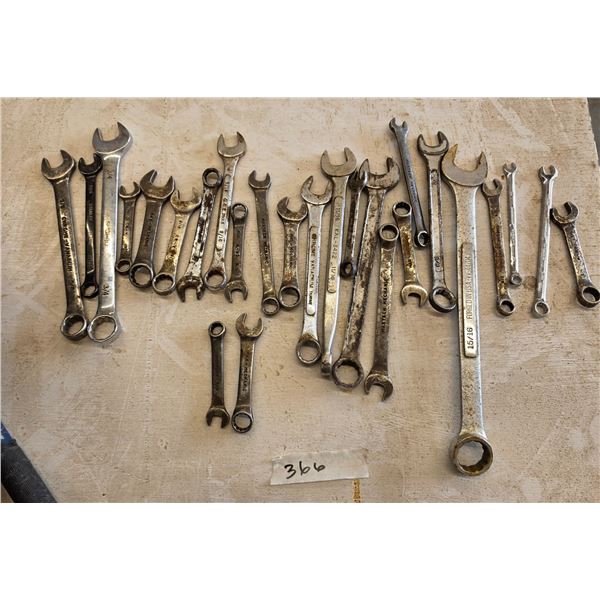 Lot of various wrenches