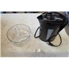 Image 1 : Kettle and snack tray- works