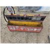 Image 4 : Tool box/fuel tank