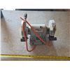 Image 1 : Black and decker bench grinder- untested