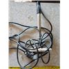 Image 2 : Water heater and extension cord