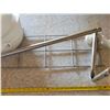 Image 3 : 2 rolls of insulation and steel shelf