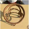 Image 3 : Cast Iron plant stand, 9" inside diameter