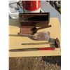 Image 1 : Wood toolbox with tools