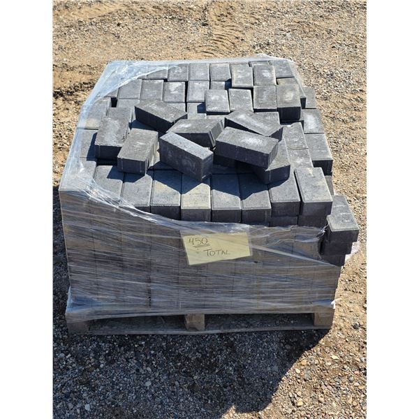 Pallet of patio bricks- approx 450- 8" by 4"W
