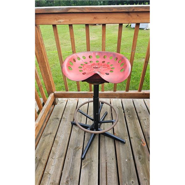 Tractor Seat Stool, 31"