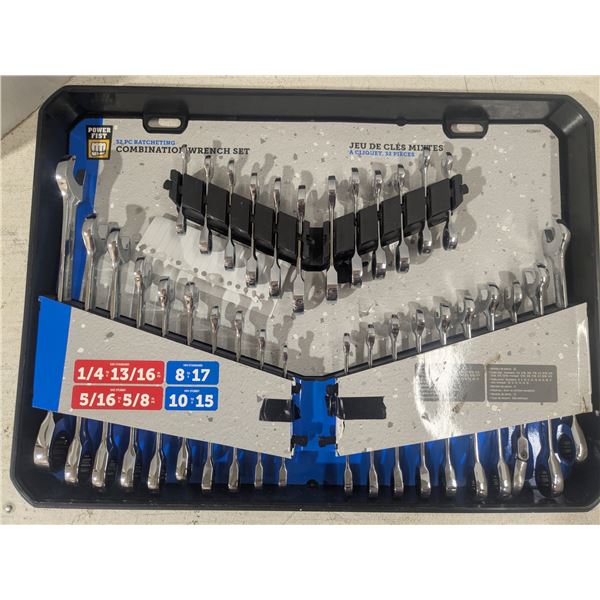 Combination wrench set, new in package