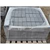 Image 2 : Pallet of bricks- 8.5" by 4" approx 402 pieces
