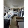 Image 13 : 1998, fifth wheel camper-#VIN-2TTRW2350WR980907- AS is