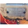 Image 10 : Case 730 tractor c/w front end loader- no bucket