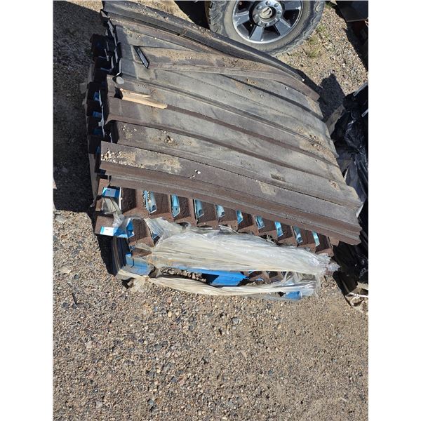 Pallet of rubber 4' stack wall -approx  86 pieces