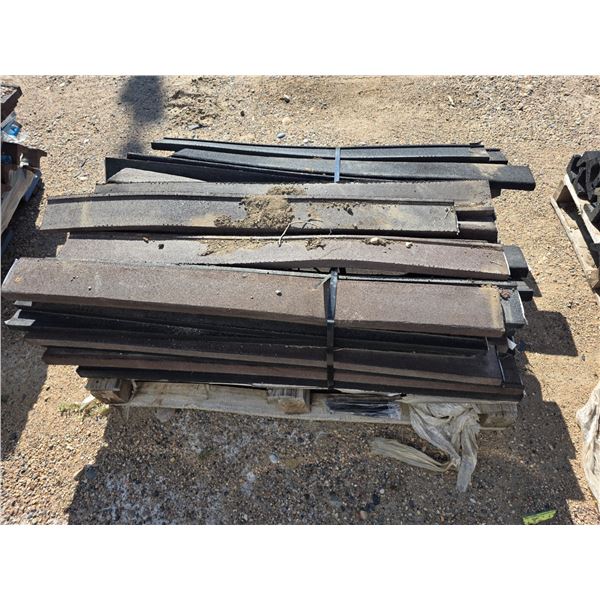 Pallet of rubber 4' stack wall -approx  54 pieces