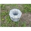 Image 2 : 8 rabbit/chicken feeders - 9-1/2" wide