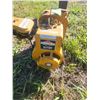 Image 2 : 2" water pump for parts or repair - has compression