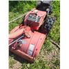 Image 5 : MTD rear tine tiller - self-propelled, 5HP Briggs & Stratton, has compression
