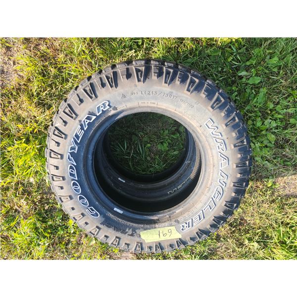 2x Goodyear Wrangler tires - 245/75/R17