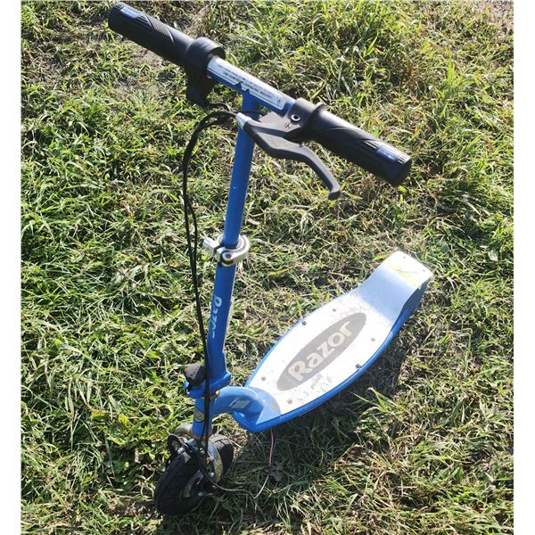 Razor electric scooter - works, needs battery, was hooked up to run off drill batteries