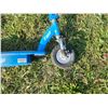 Image 4 : Razor electric scooter - works, needs battery, was hooked up to run off drill batteries