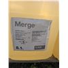 Image 2 : 14 jugs, 8.1L, Merge