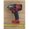 Image 2 : Milwaukee impact wrench- works- no battery