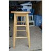 Image 3 : Stools